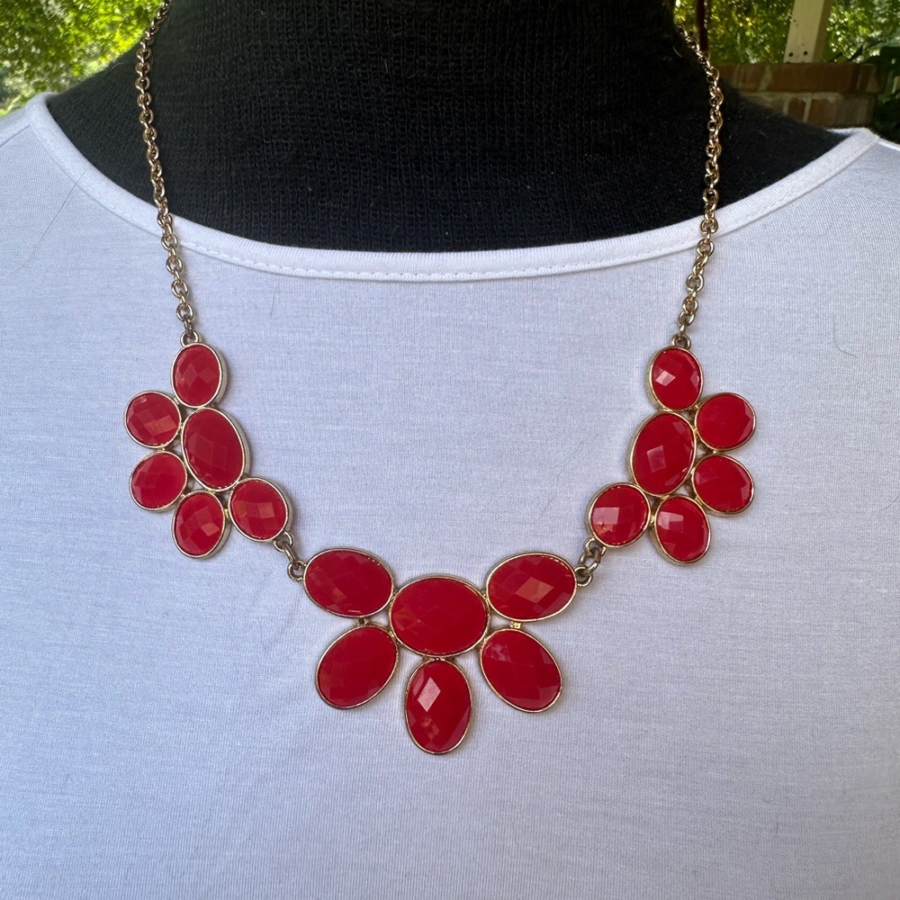 Stunning Vintage Necklace  17 1/2” w/3” Extension Has A Tag See Last Pic
